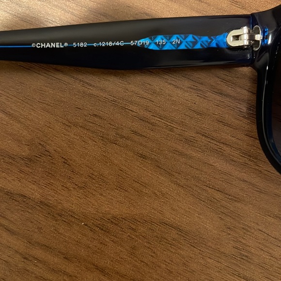 Chanel sunglasses - Picture 4 of 4